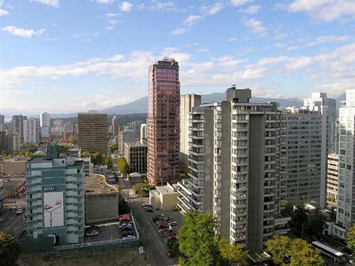 Tropicana Suite Hotel Vancouver Bagian luar foto