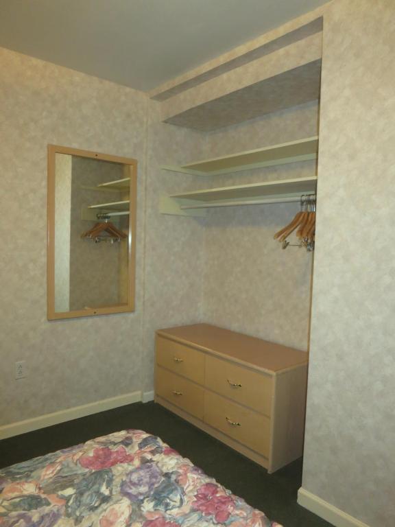 Tropicana Suite Hotel Vancouver Ruang foto