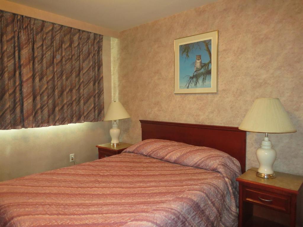 Tropicana Suite Hotel Vancouver Ruang foto
